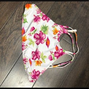 Frankie’s Bikinis Top